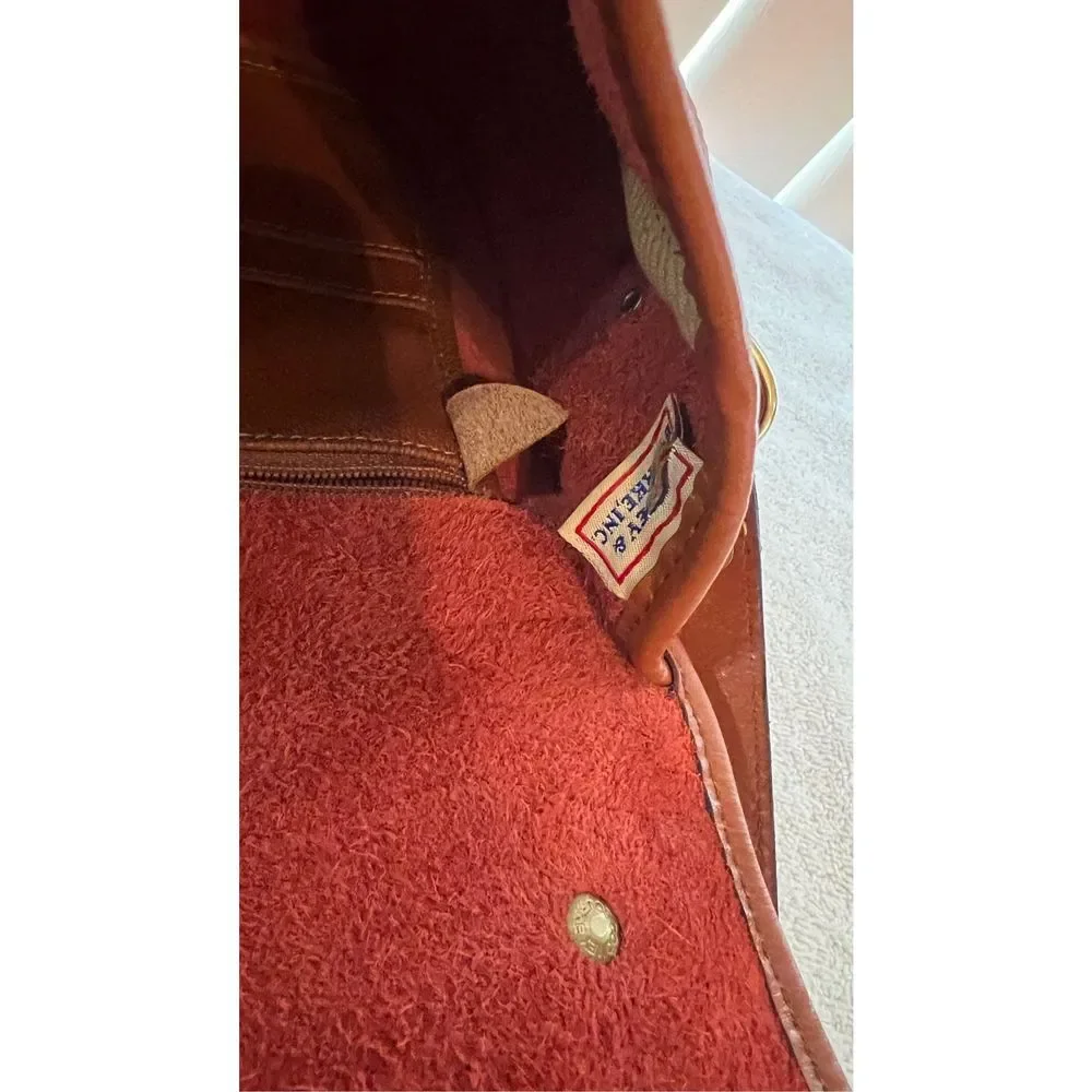 Vintage Dooney & Bourke Red leather Top Handle All Weather Crossbody 80's & 90's - Picture 10 of 10